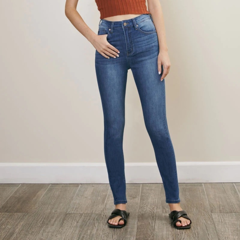 Nwot KanCan Hallie Ultra High Rise Super Skinny Jeans, 28